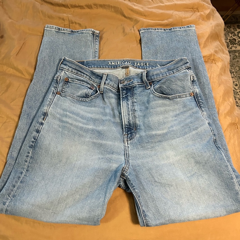 AE 90s Boyfriend Jeans